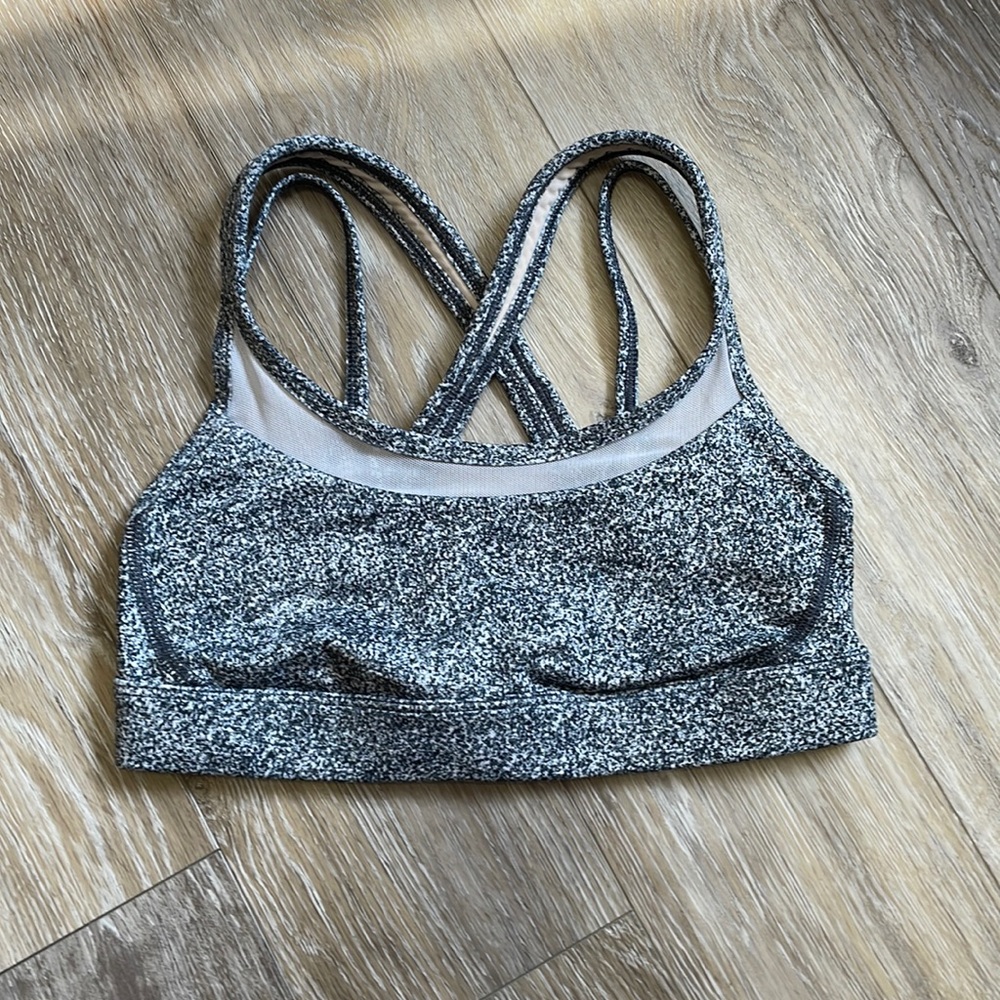Lululemon sports bra